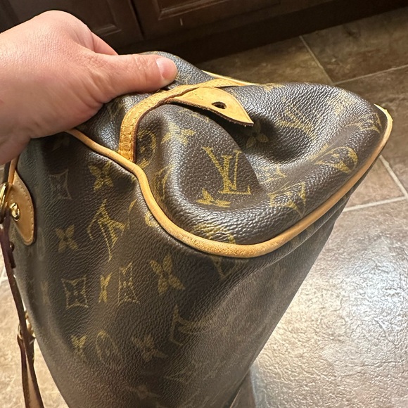 Louis Vuitton Brown Monogram Handbag - Picture 9 of 16